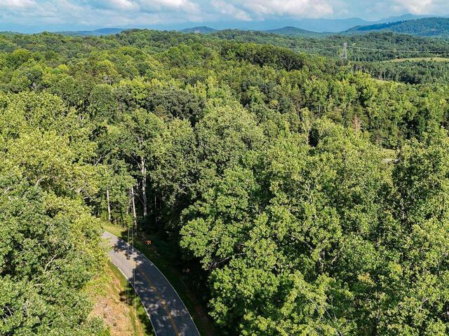 Photo of 502 Chinquapin Road