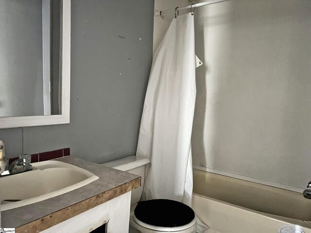 Photo of 123 White Horse Road Extension