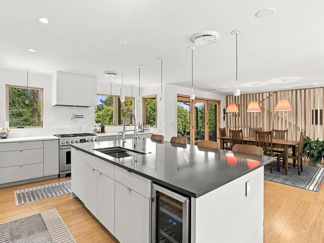 Photo of 15 E Montclair Avenue