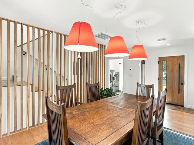 Photo of 15 E Montclair Avenue