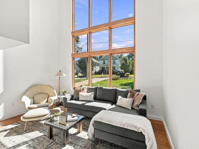 Photo of 15 E Montclair Avenue