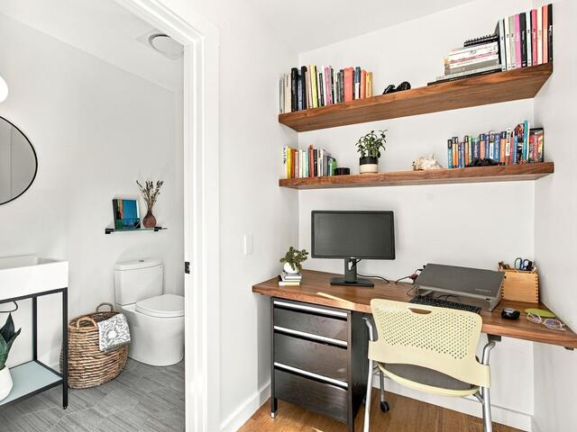 Photo of 15 E Montclair Avenue