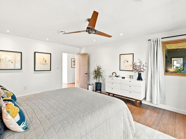 Photo of 15 E Montclair Avenue
