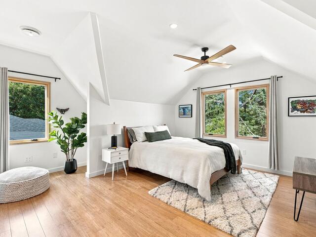 Photo of 15 E Montclair Avenue
