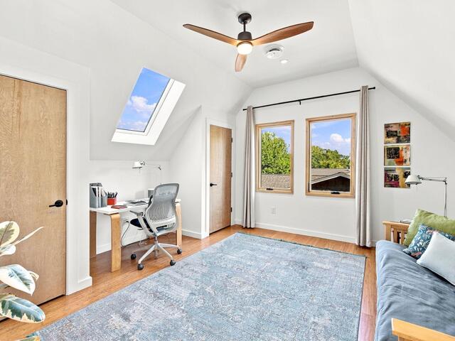 Photo of 15 E Montclair Avenue