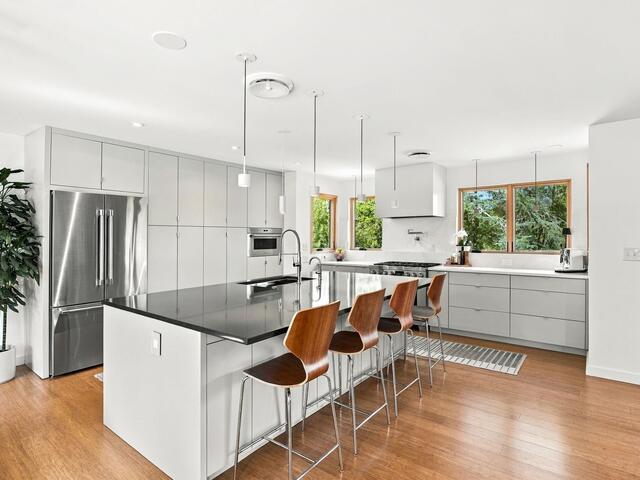 Photo of 15 E Montclair Avenue