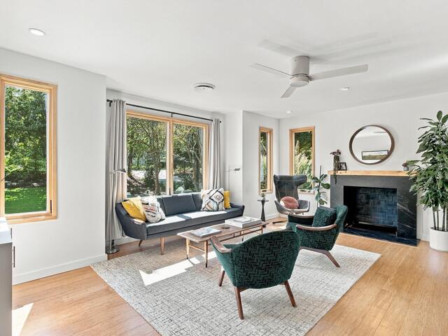 Photo of 15 E Montclair Avenue
