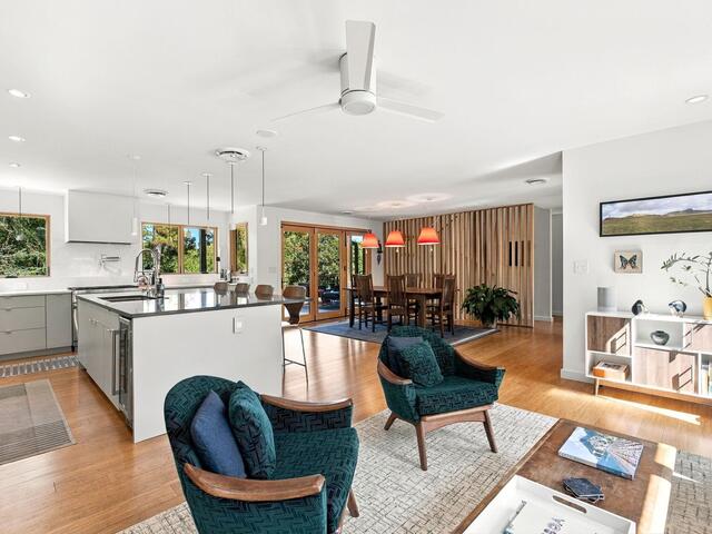 Photo of 15 E Montclair Avenue