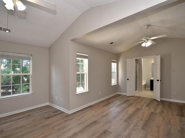 Photo of 614 Fairview Lake Way
