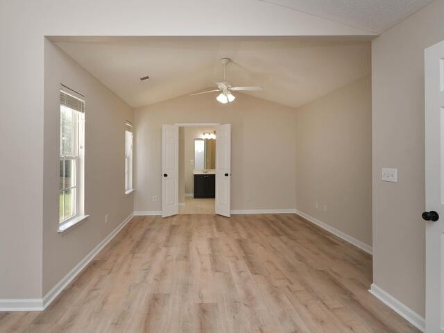 Photo of 614 Fairview Lake Way