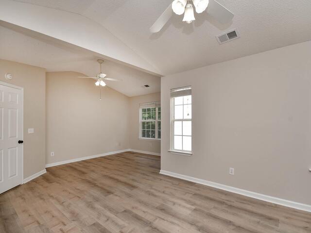 Photo of 614 Fairview Lake Way