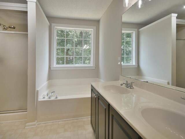 Photo of 614 Fairview Lake Way