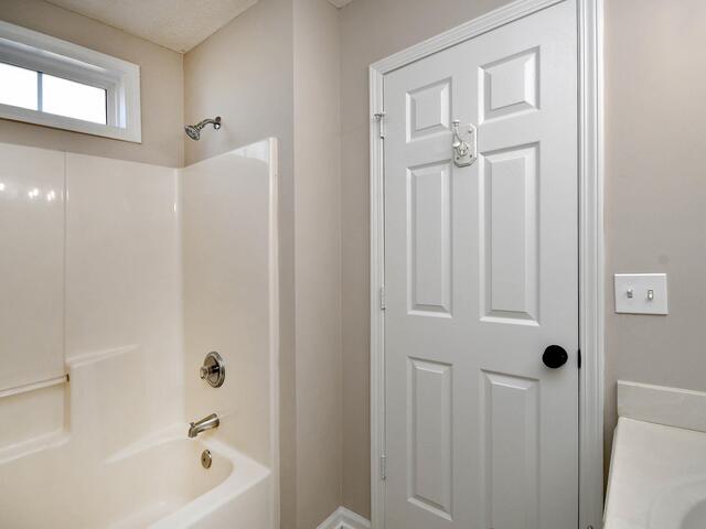 Photo of 614 Fairview Lake Way