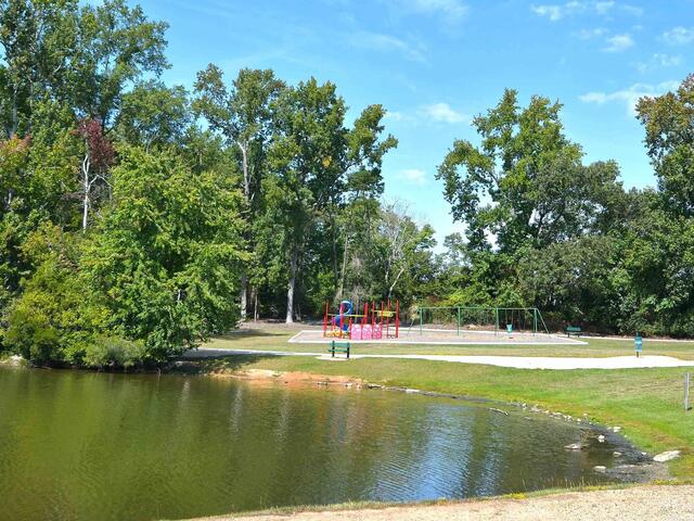 Photo of 614 Fairview Lake Way