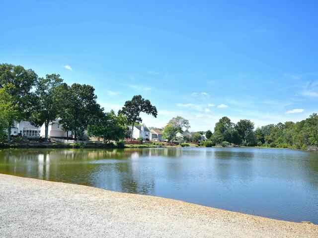 Photo of 614 Fairview Lake Way