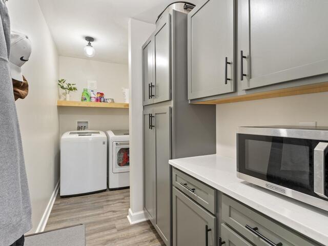 Photo of 6 N Oak Forest Drive
