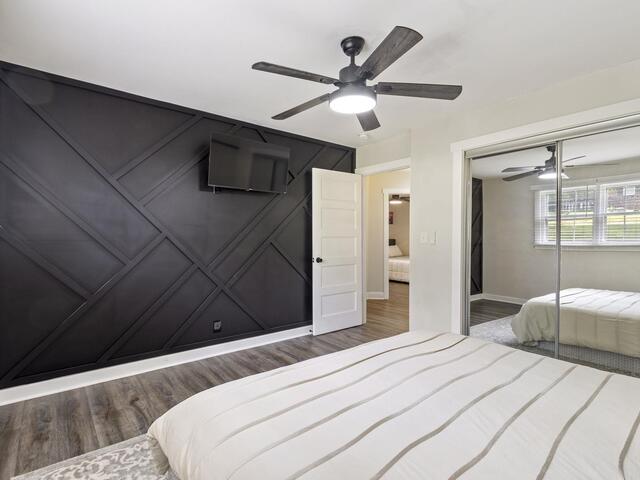 Photo of 6 N Oak Forest Drive