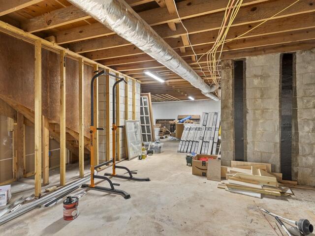Photo of 6 N Oak Forest Drive