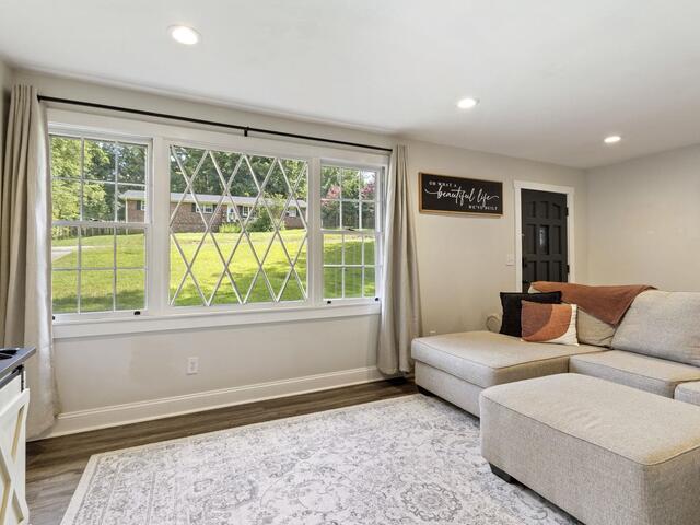 Photo of 6 N Oak Forest Drive