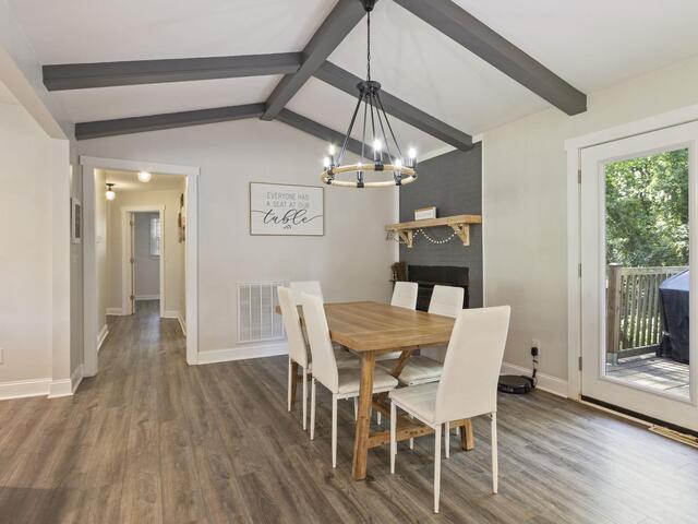 Photo of 6 N Oak Forest Drive
