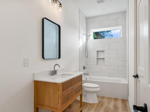 Photo of 123 Turnberry Road