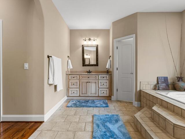 Photo of 8 Couples Court