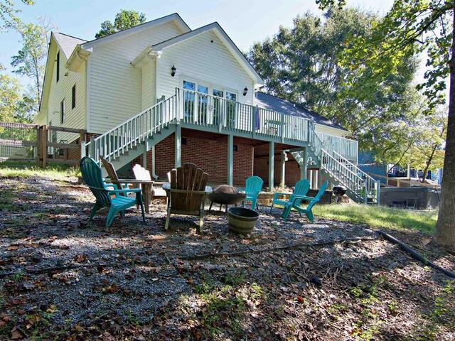 Photo of 206 Petty Road