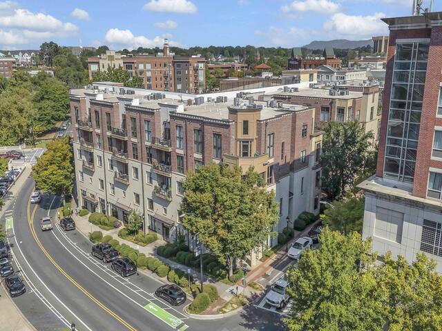 Photo of 224 S Laurens Street