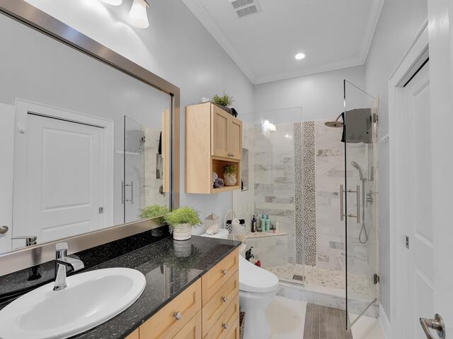 Photo of 224 S Laurens Street