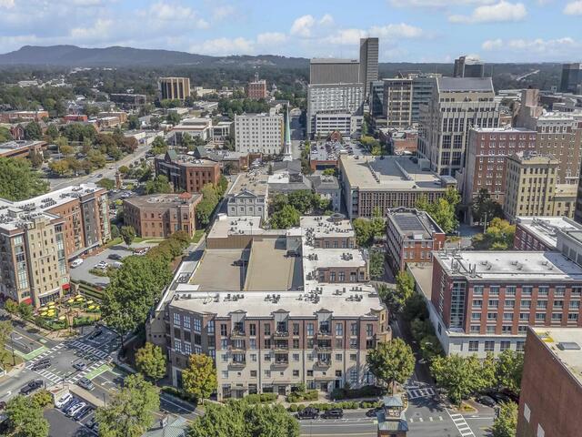 Photo of 224 S Laurens Street