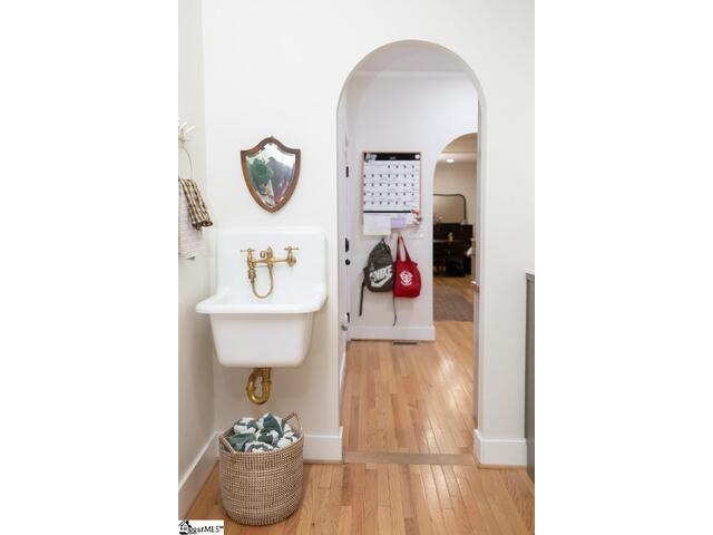 Photo of 102 Elm Street