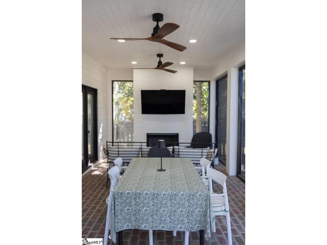 Photo of 102 Elm Street