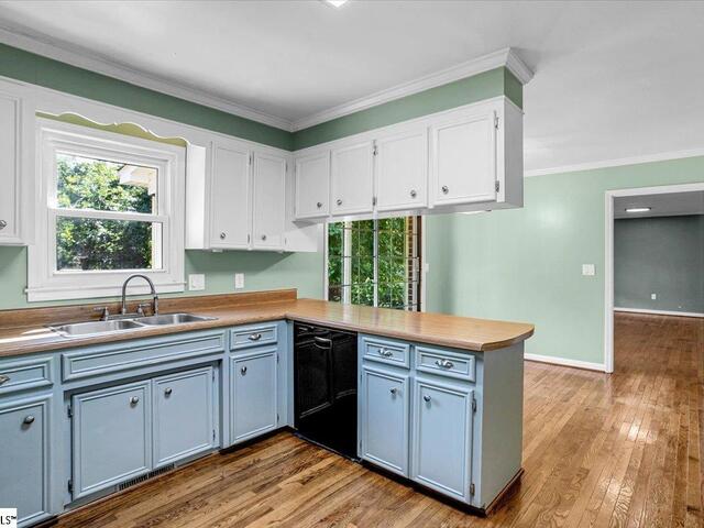 Photo of 105 MIDDLE BROOK Road