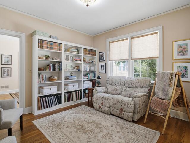 Photo of 2421 Augusta Street