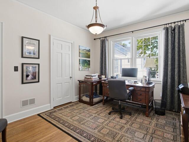 Photo of 2421 Augusta Street