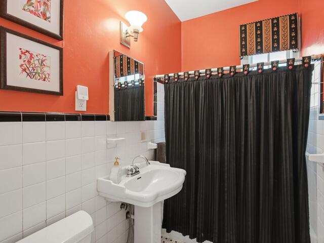 Photo of 2421 Augusta Street
