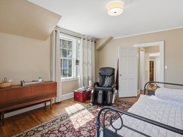 Photo of 2421 Augusta Street
