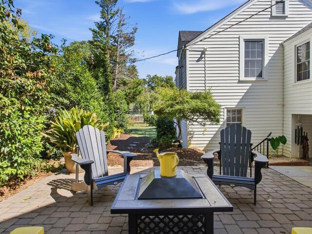 Photo of 2421 Augusta Street