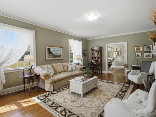 Photo of 2421 Augusta Street