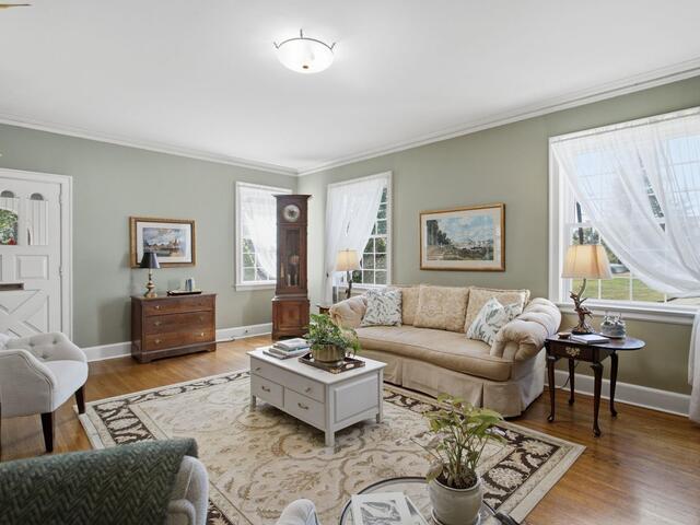 Photo of 2421 Augusta Street