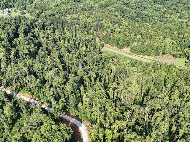 Photo of 504 Chinquapin Road