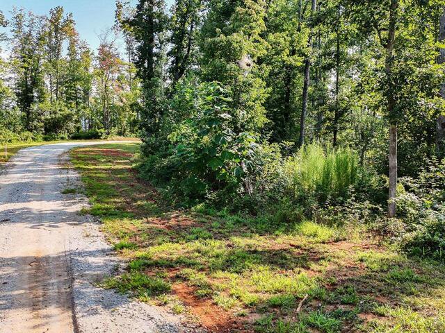 Photo of 504 Chinquapin Road