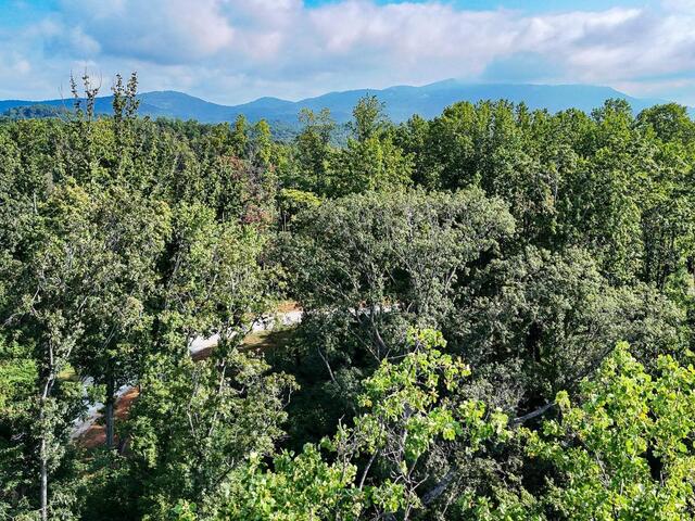 Photo of 504 Chinquapin Road