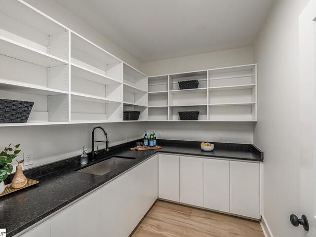 Photo of 3392 Fairview Road