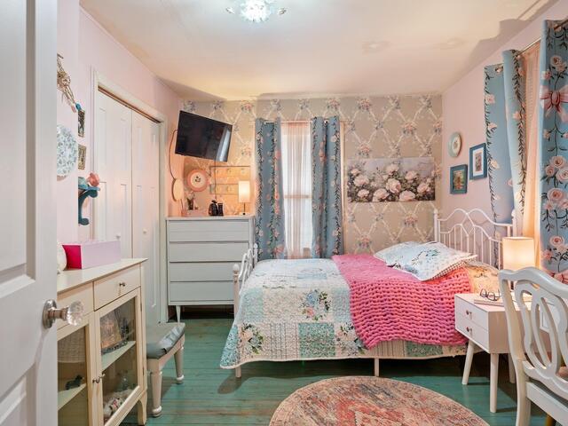 Photo of 342 N Hampton Avenue