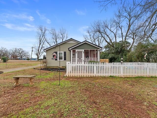 Photo of 342 N Hampton Avenue