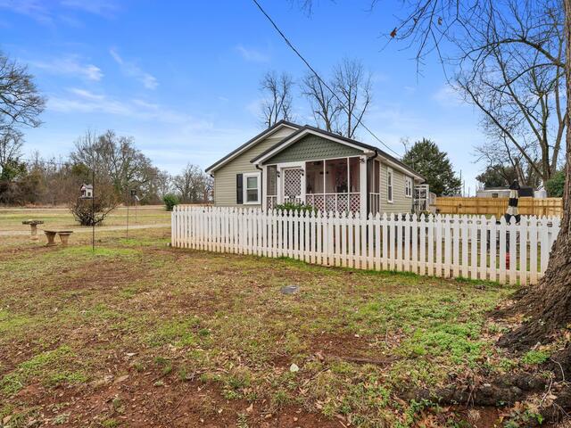 Photo of 342 N Hampton Avenue