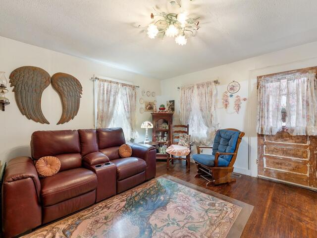 Photo of 342 N Hampton Avenue