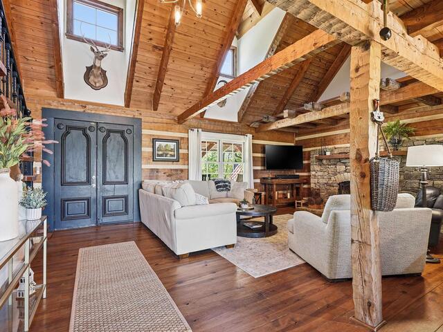 Photo of 723 N Highland Road