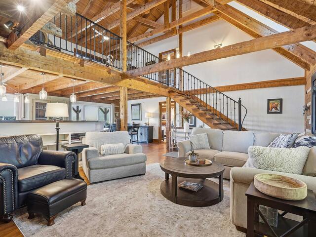 Photo of 723 N Highland Road